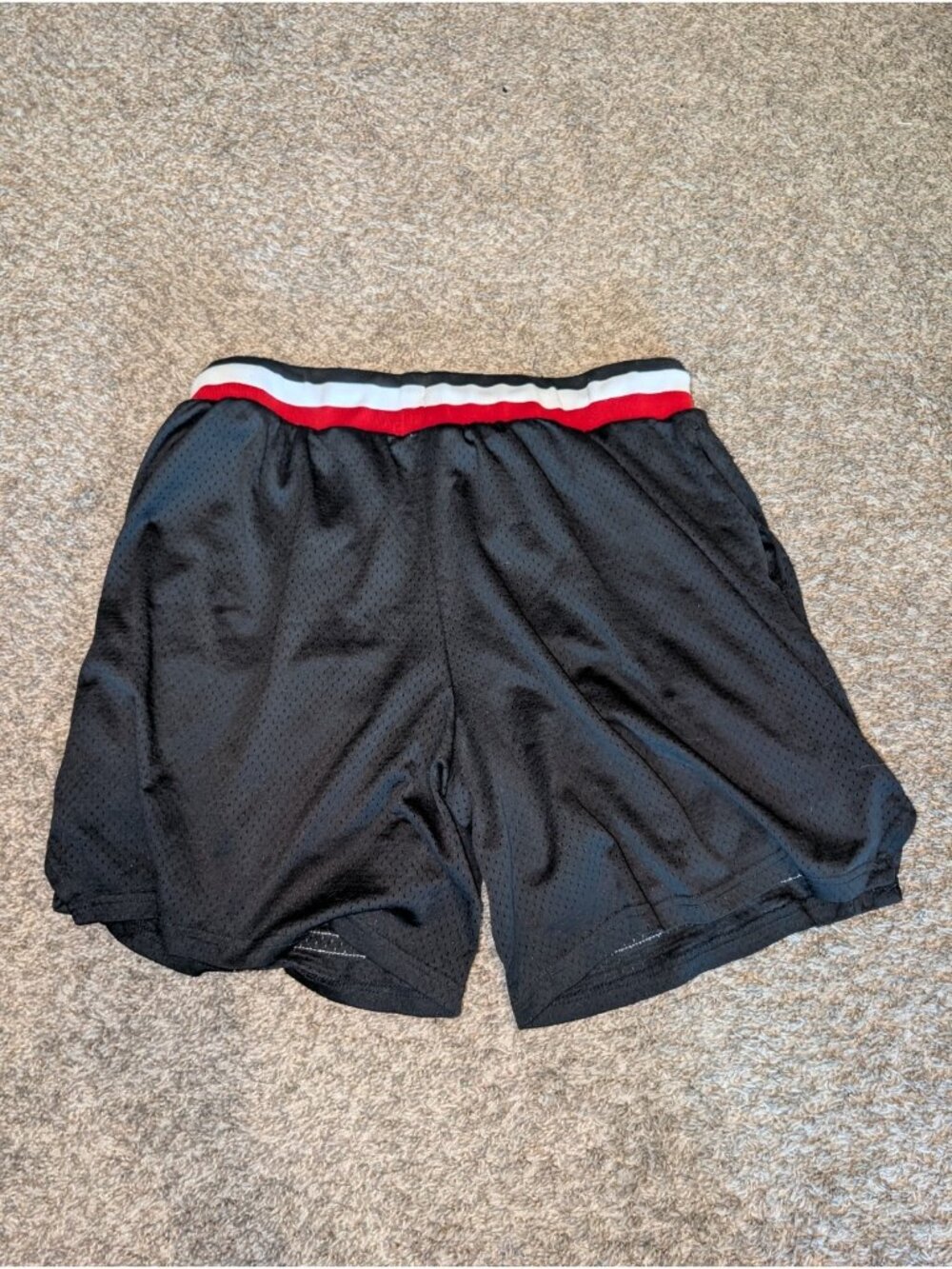 UltraGame Pants L Red Shorts Basketball Athletic Chicago Bulls Striped - Picture 7 of 9